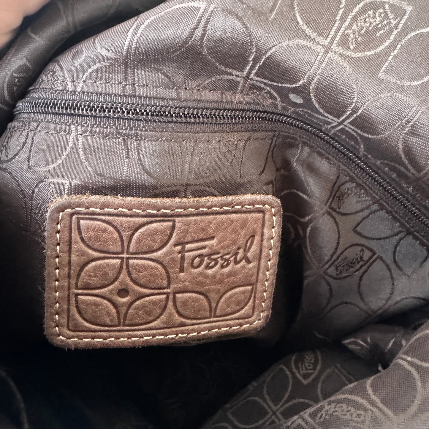 Vintage 2000’s Y2k Fossil Brown Leather Women’s Crossbody Bag Slouchy Soft Pebbled Leather Multi-Pocket Utility Style Bag