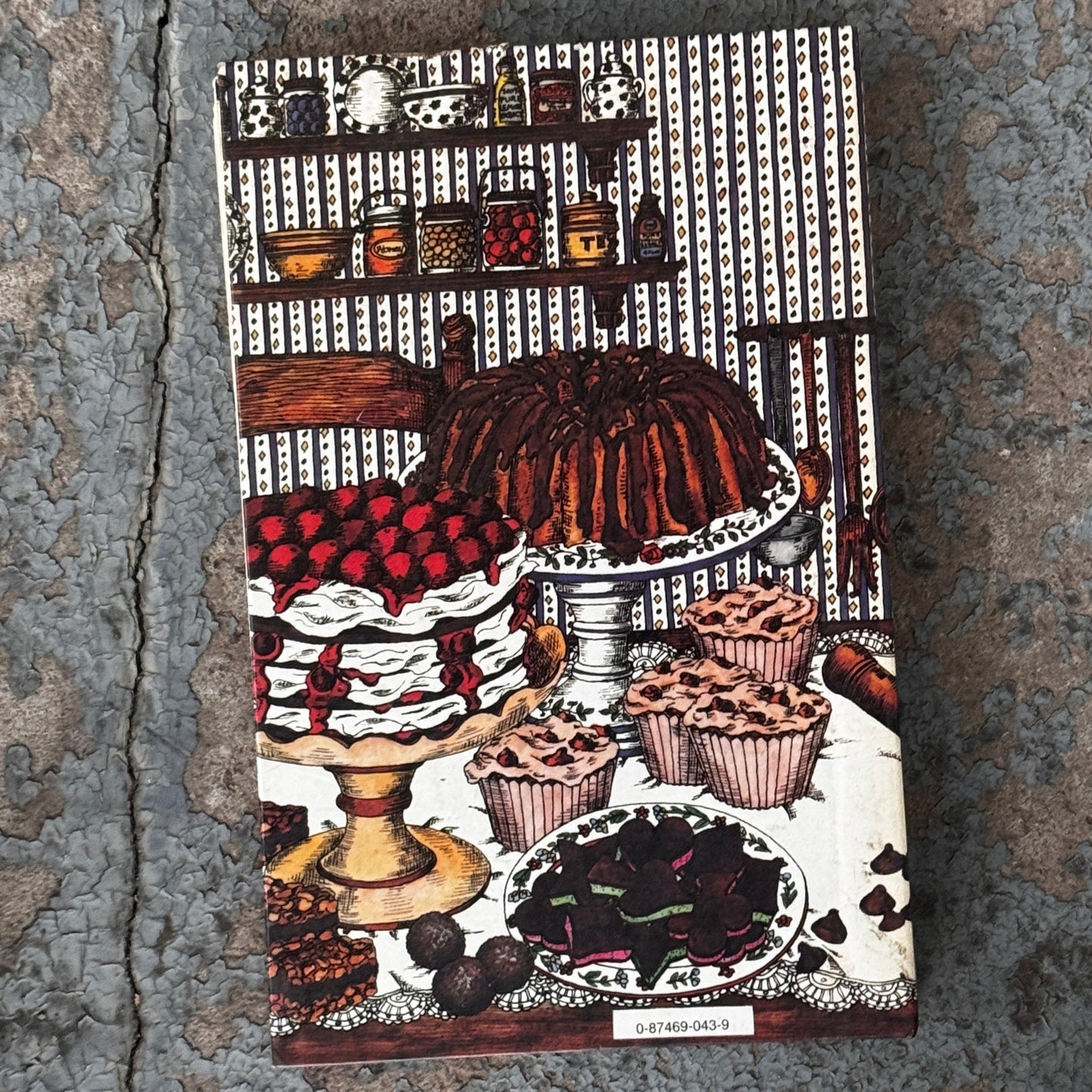 Vintage Toll House Heritage Cookbook Revised Edition 1983 Nestlé Toll House Recipes Spiral-Bound Dessert Cookbook