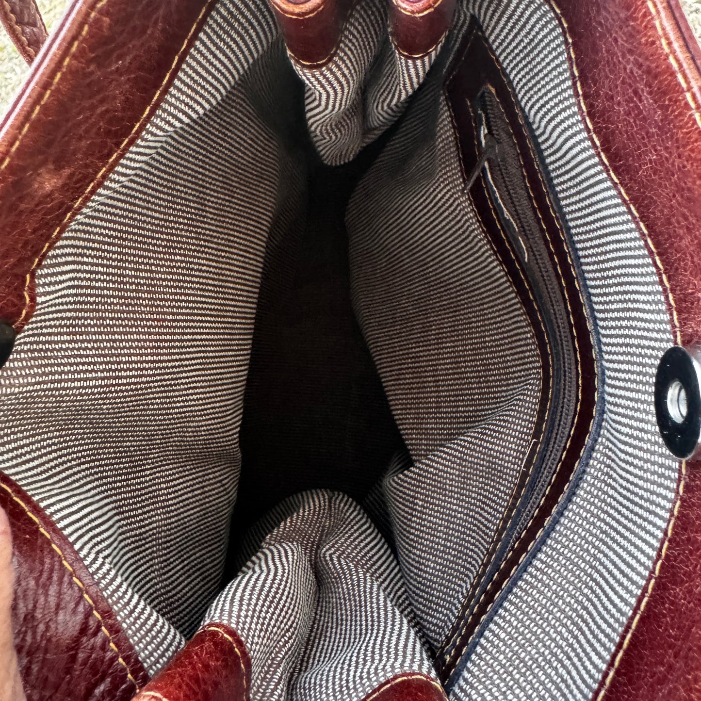 Vintage Mahogany Genuine Leather Shoulder Crossbody Women’s Bag Structured Tote Buckle Detail Timeless