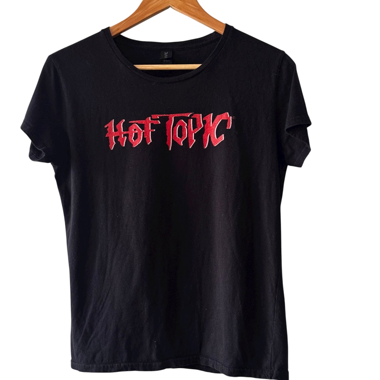 Retro Hot Topic Logo Women’s Tee (2000s Emo/Alt Style) | Black Graphic T-Shirt | Size M